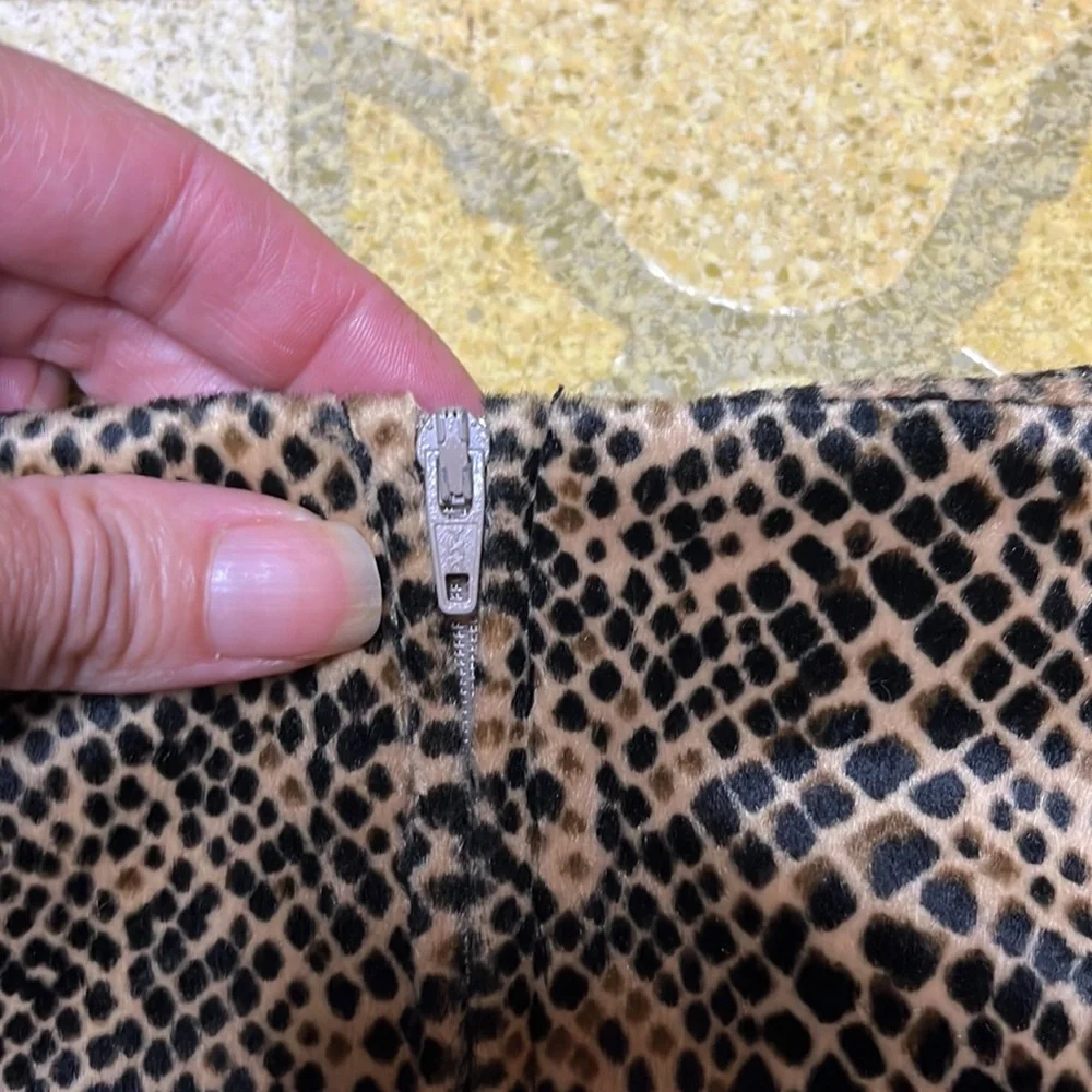 New Tracy Evans python print skirt - Picture 11 of 15